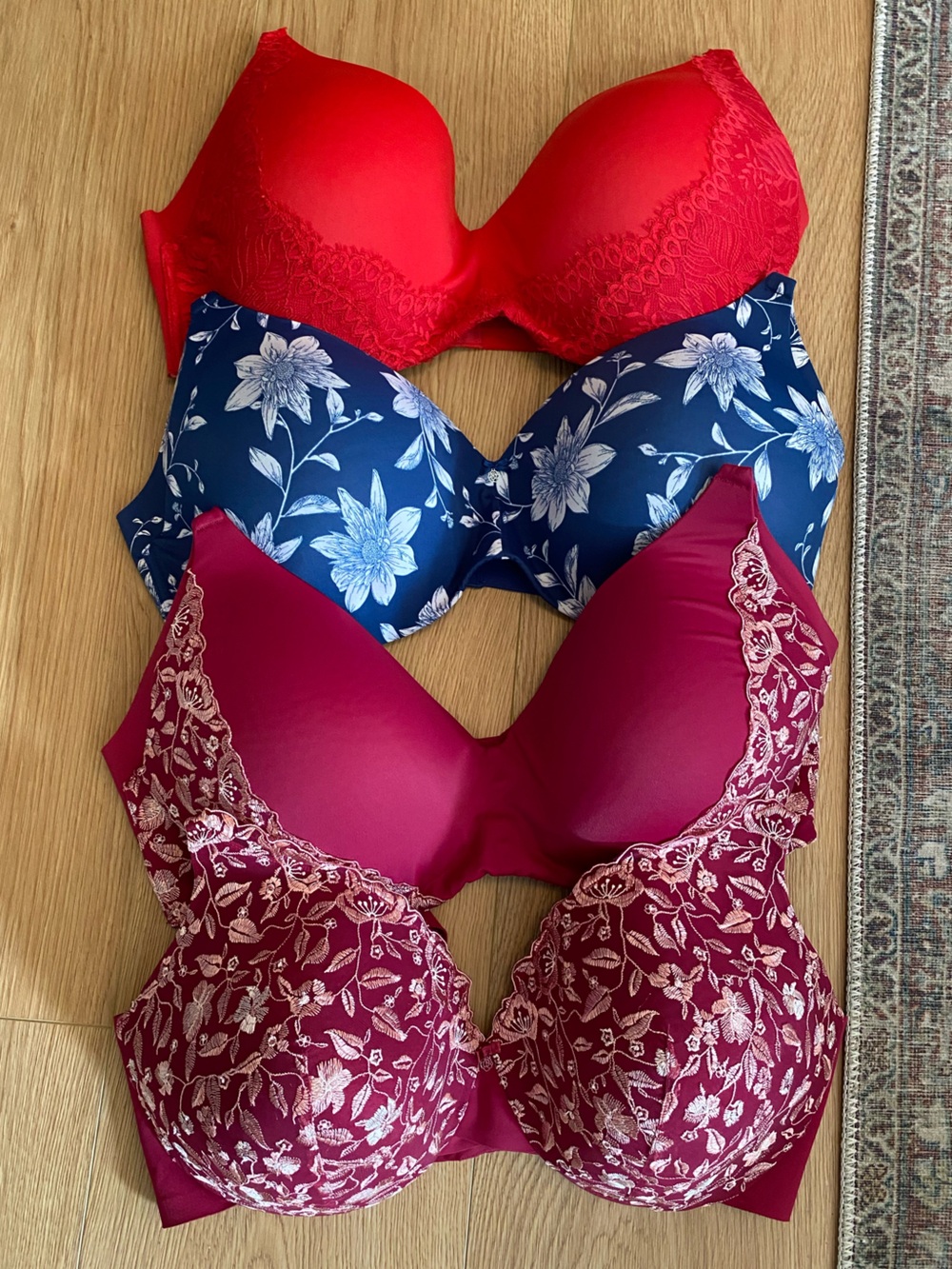 La Vie en Rose Sleekback Wireless Full Coverage Bra Bundle 4 Pack Size 42E / 95E